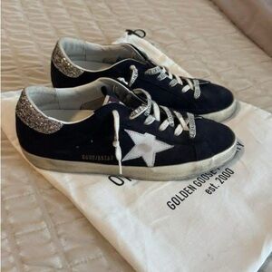 Golden Goose Super Star ~ Navy~ Size 39
Excellent Condition